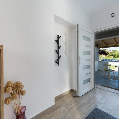 Family Friendly House With A Swimming Pool Stasevica, Neretva Delta - Usce Neretve - 17672 Semesterbostad Stasevica