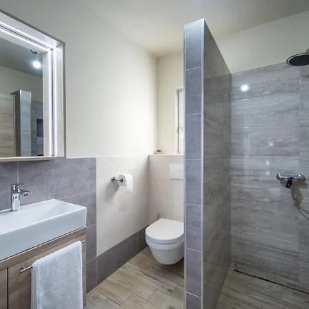 Family Friendly House With A Swimming Pool Stasevica, Neretva Delta - Usce Neretve - 17672 Semesterbostad *