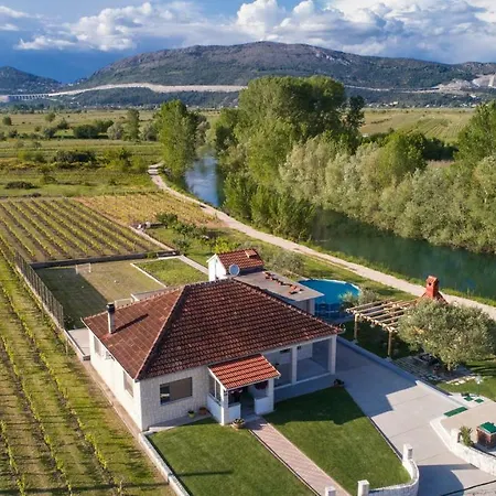 Family Friendly House With A Swimming Pool Stasevica, Neretva Delta - Usce Neretve - 17672